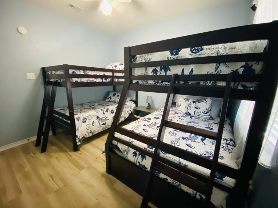 Beach House With Ocean View Surfside Beach Εξωτερικό φωτογραφία