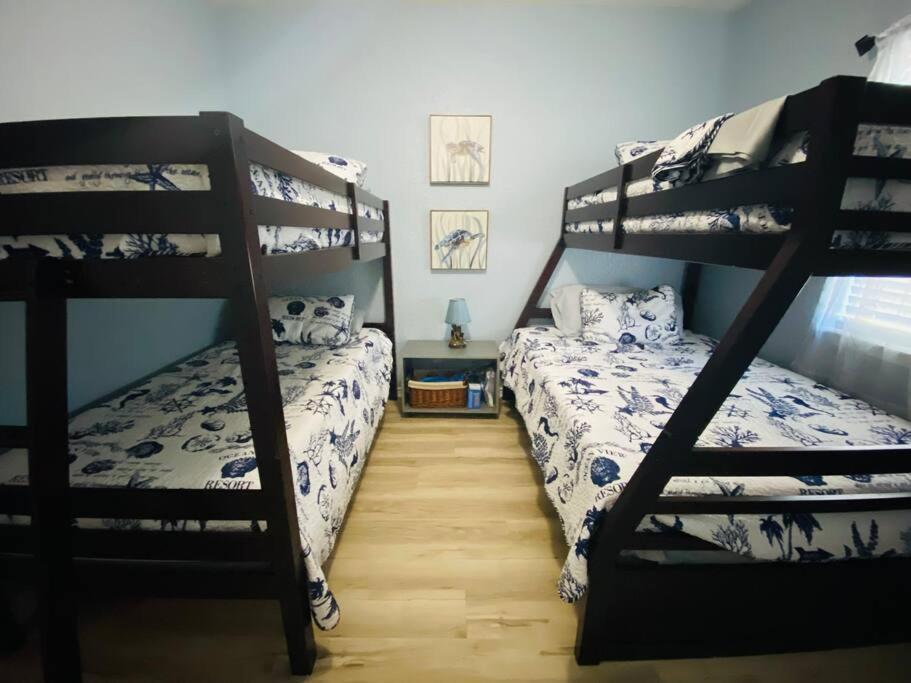 Beach House With Ocean View Surfside Beach Εξωτερικό φωτογραφία