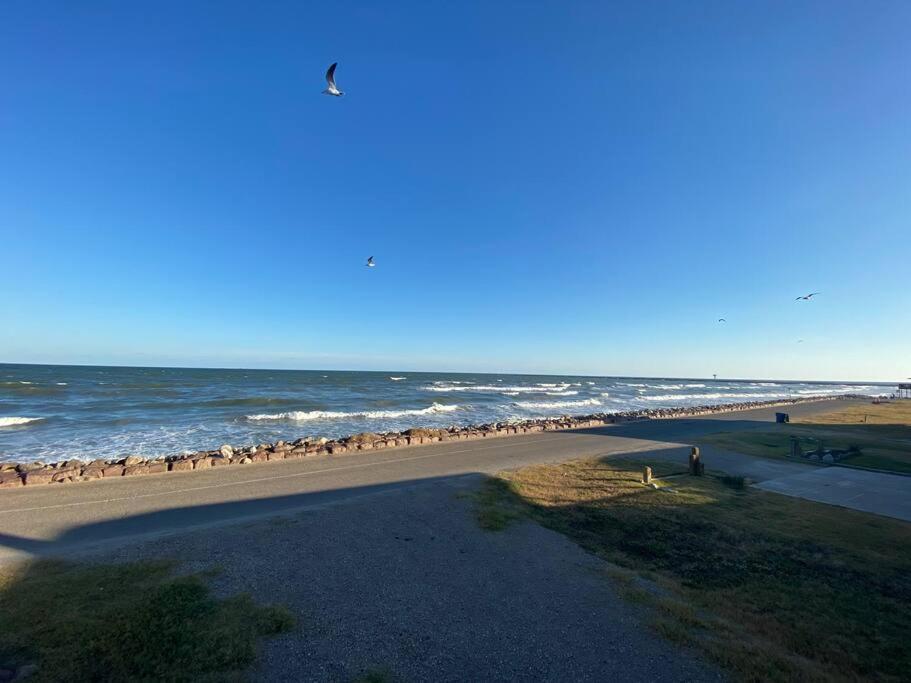 Beach House With Ocean View Surfside Beach Εξωτερικό φωτογραφία